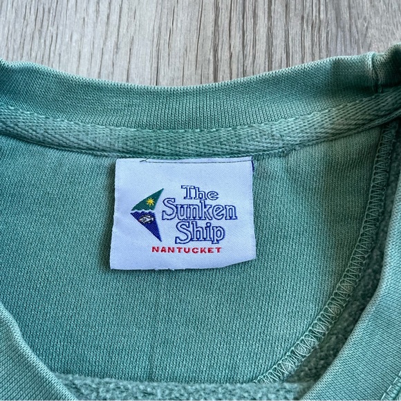 Nantucket Sunken Ship Cropped Sweatshirt - Picture 3 of 4